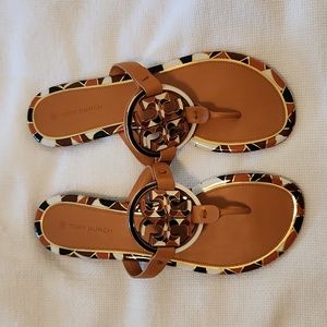 NWOT Tory Burch Enamel Miller Sandal - geometric print